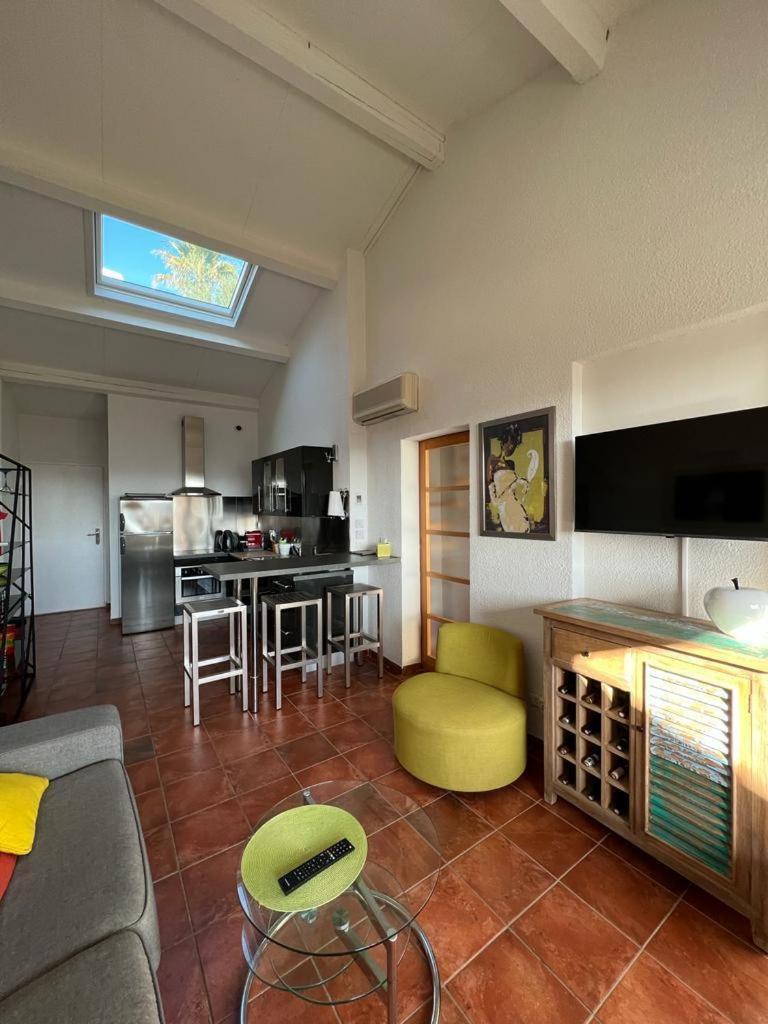 Appartement Vue Sur Mer, Piscine, Garage Prive Bormes-les-Mimosas Eksteriør billede